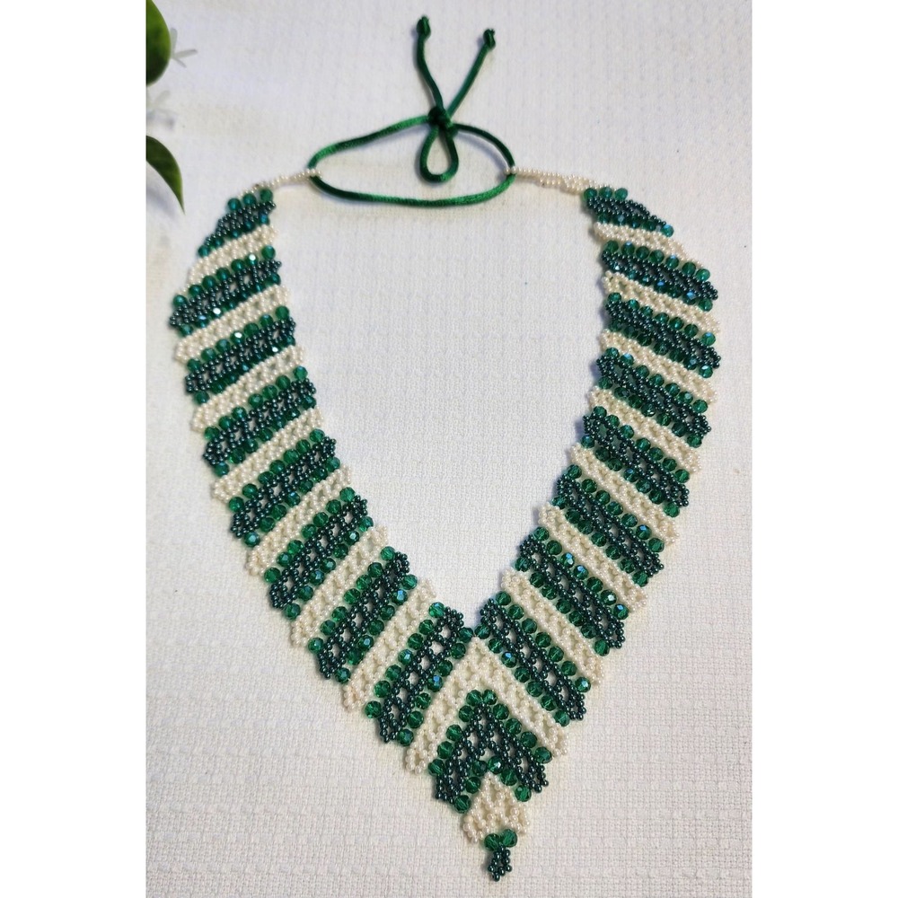 Zcech glass beads Green Necklace V Style.